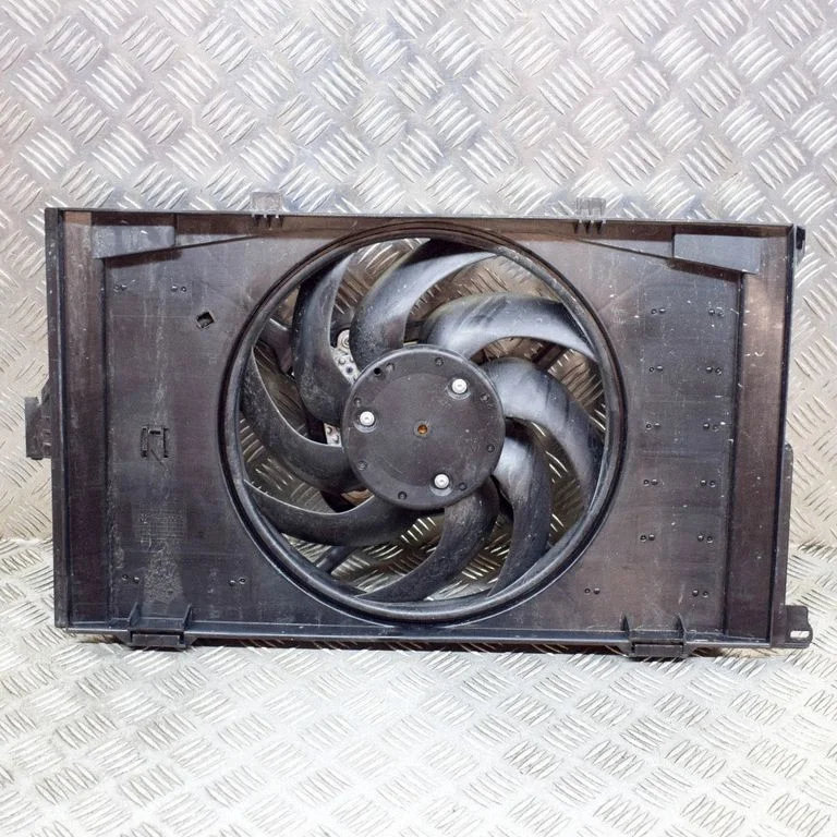 Radiaatori ventilaatori difuusor – BMW i3 (2013-)