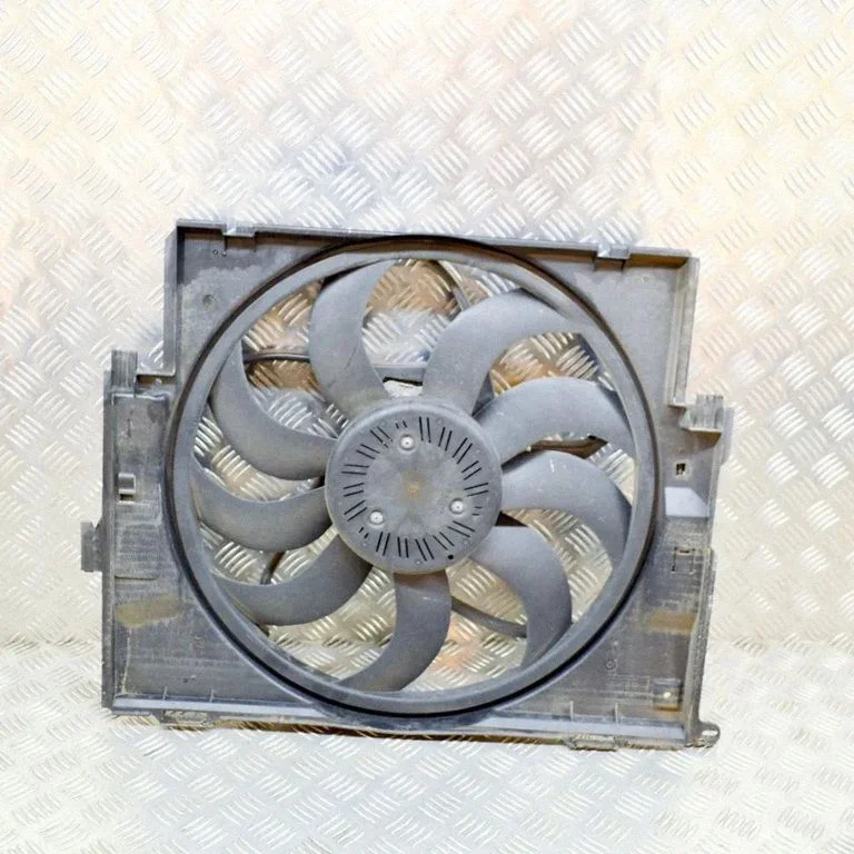 Radiaatori ventilaatori difuusor – BMW 4-seeria F32 F33 (2013-2020)
