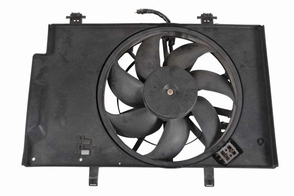 Radiator cooling fan shroud – Ford Fiesta ST (2013-2017)