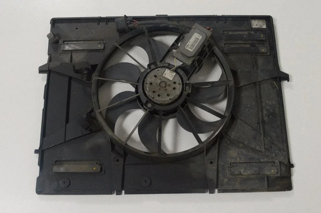 Radiatora ventilatora difuzors 7L0121203K