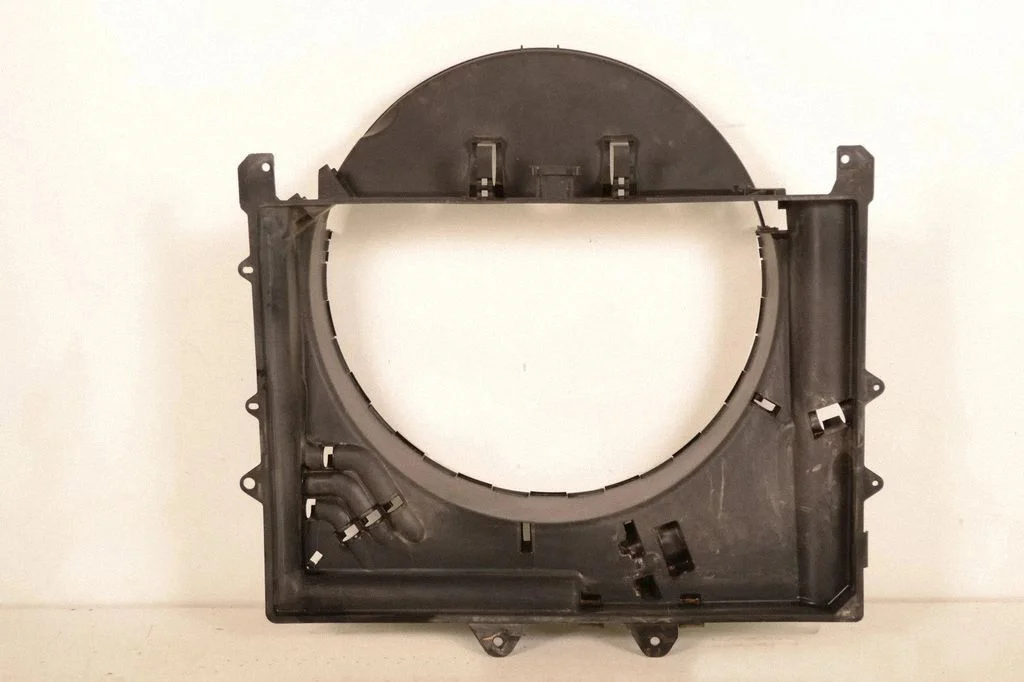 Radiaatori ventilaatori difuusor – Land Rover Discovery 4 - LR4 (2010-2016)