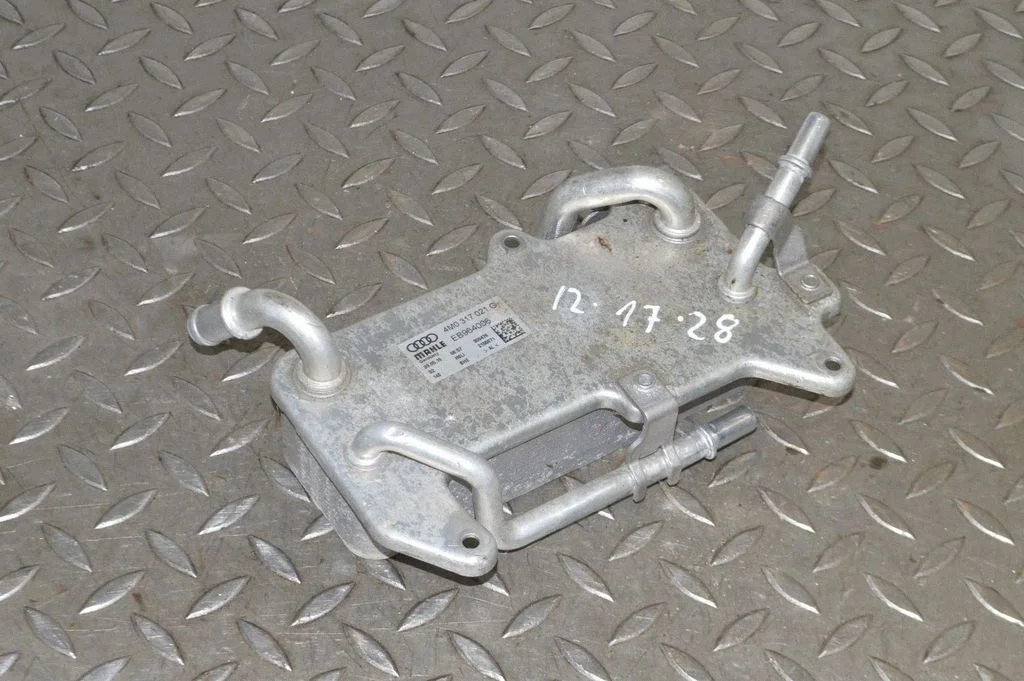 Ātrumkārbas eļļas radiators 4M0317021G – Audi RS Q8 (2019-)