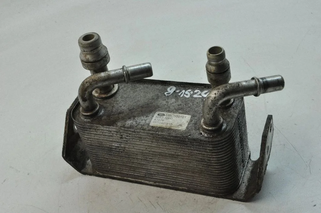 Ātrumkārbas eļļas radiators UBC500101