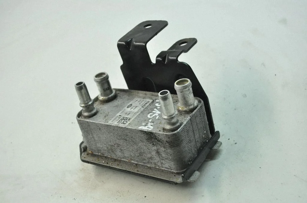 Ātrumkārbas eļļas radiators AW837A095AA