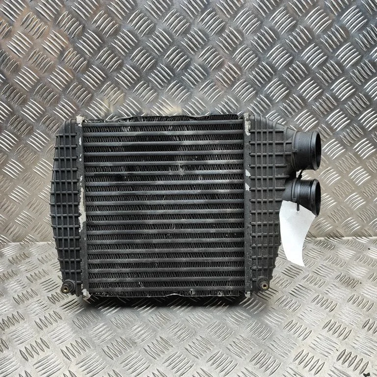 Starpdzesētāja (interkūlera) radiators – Maserati Ghibli (2013-)
