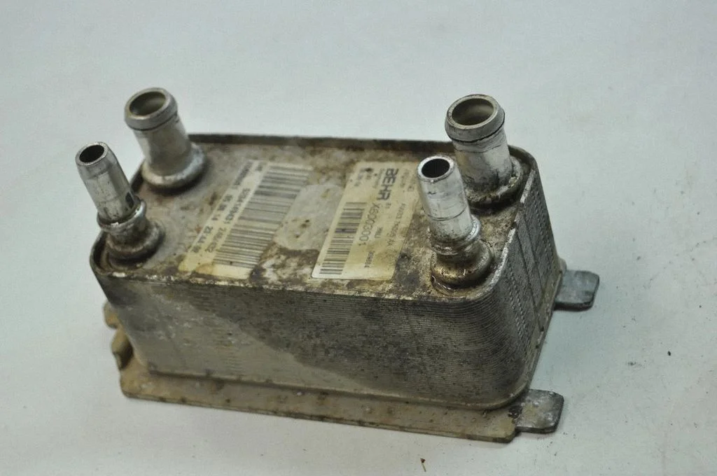 Käigukasti õliradiaator A837A095AA
