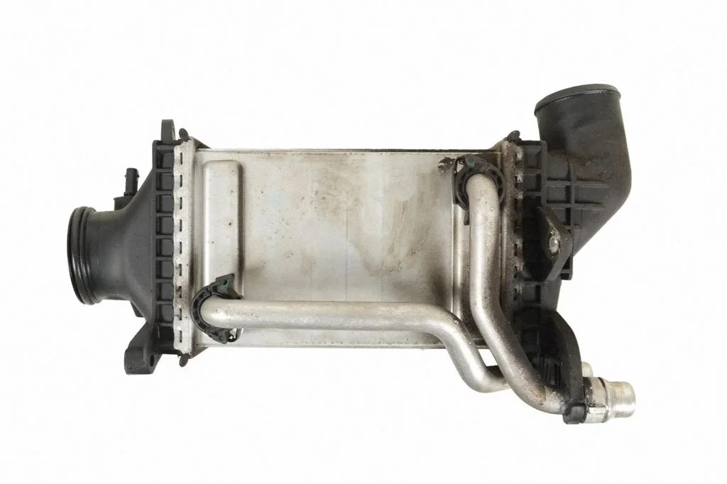 Vahejahuti radiaator A2740900414