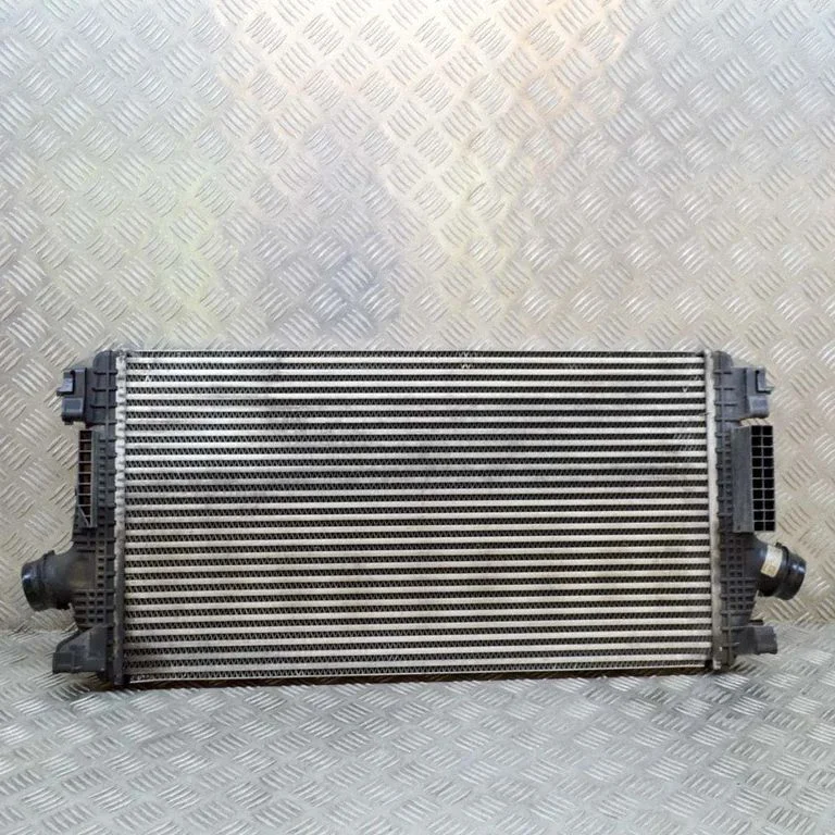 Starpdzesētāja (interkūlera) radiators 13267647