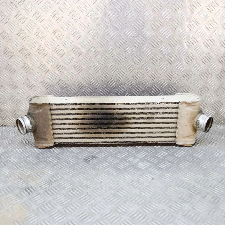 Vahejahuti radiaator 6C119L440AC