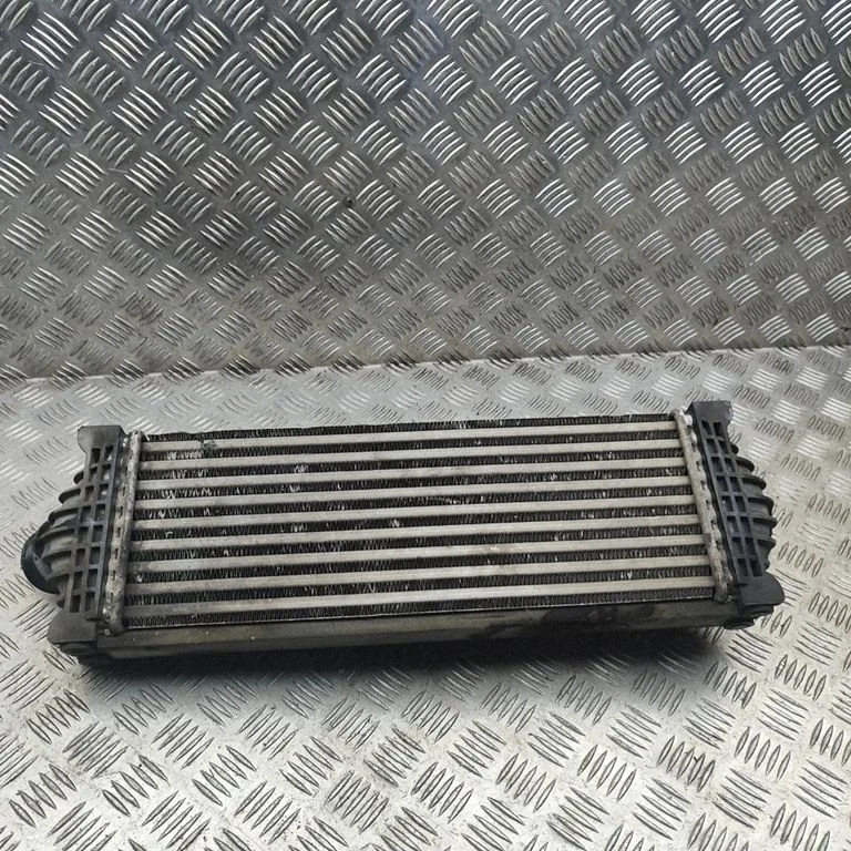 Starpdzesētāja (interkūlera) radiators GK216K775AE