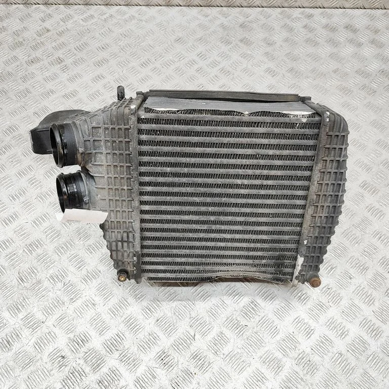Starpdzesētāja (interkūlera) radiators 670009834