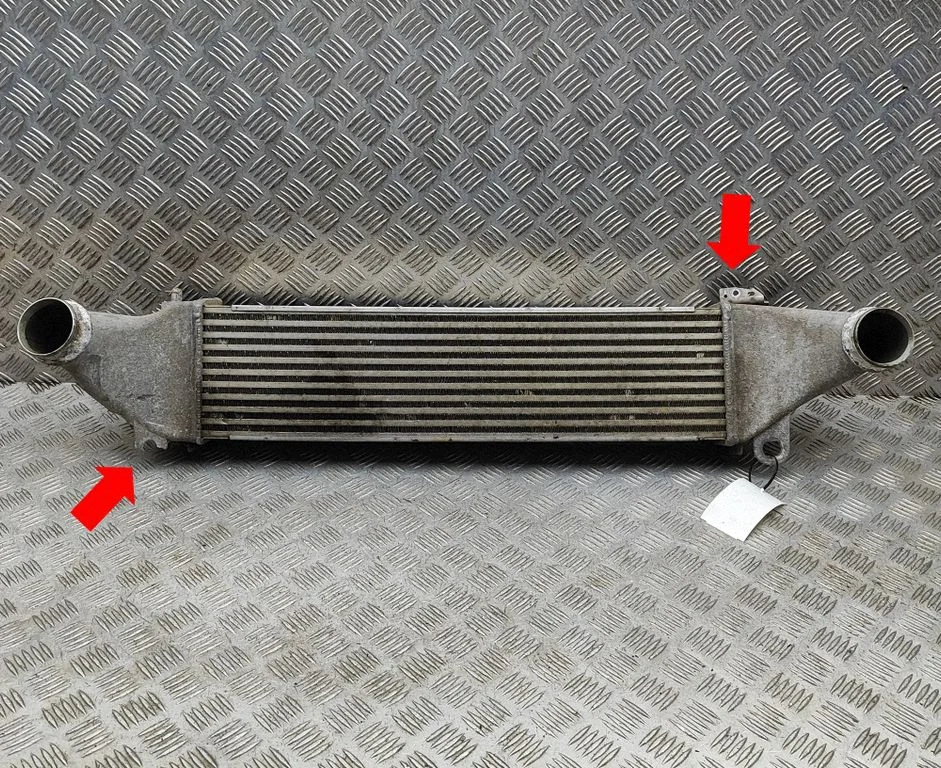 Starpdzesētāja (interkūlera) radiators 8V0145A01