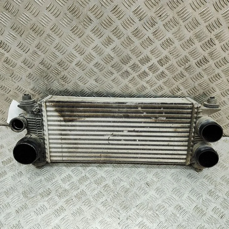 Starpdzesētāja (interkūlera) radiators FL346K775AC