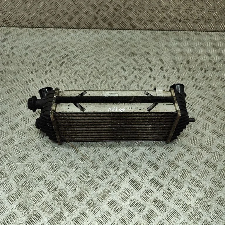 Starpdzesētāja (interkūlera) radiators 282702A550
