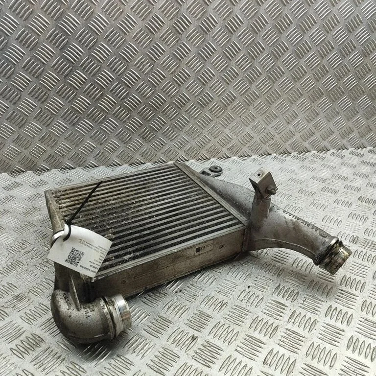 Vahejahuti radiaator 97011021035