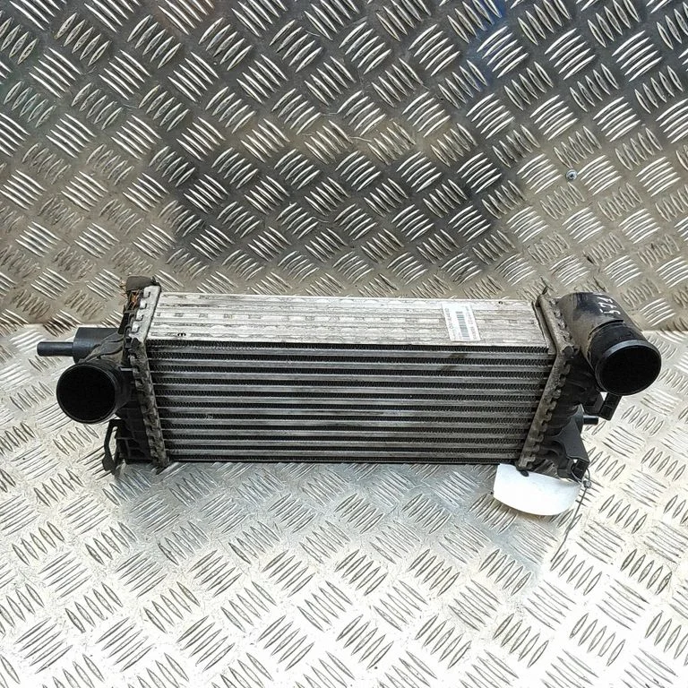 Starpdzesētāja (interkūlera) radiators CV619L440VD