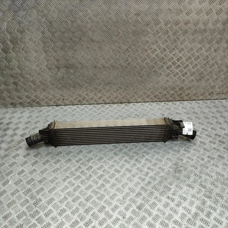 Starpdzesētāja (interkūlera) radiators 8K0145805G