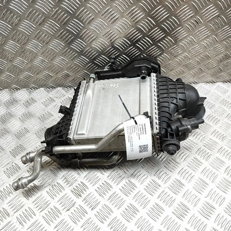 Starpdzesētāja (interkūlera) radiators KF588005
