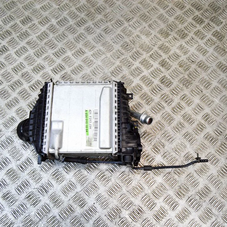 Starpdzesētāja (interkūlera) radiators EU458006