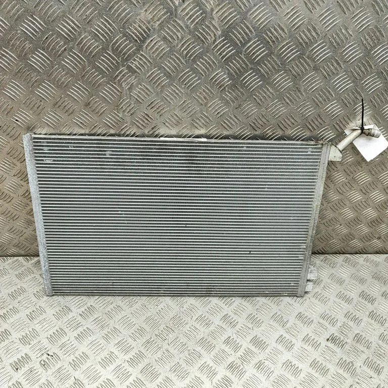 Vahejahuti radiaator – Land Rover Range Rover Evoque L551 (2018-)