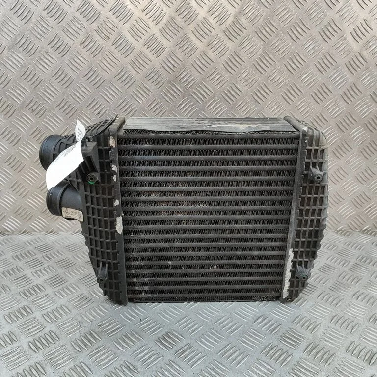 Starpdzesētāja (interkūlera) radiators – Maserati Ghibli (2013-)
