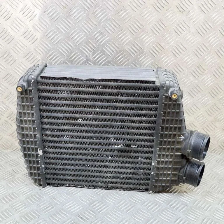 Starpdzesētāja (interkūlera) radiators 16474839