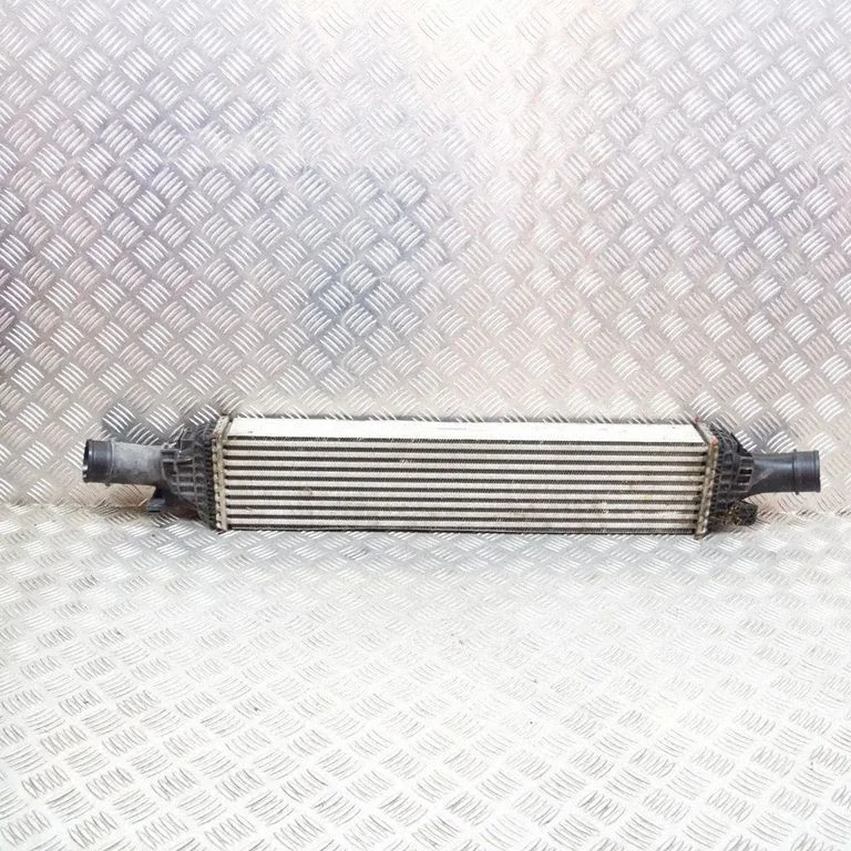 Starpdzesētāja (interkūlera) radiators 8K0145805G