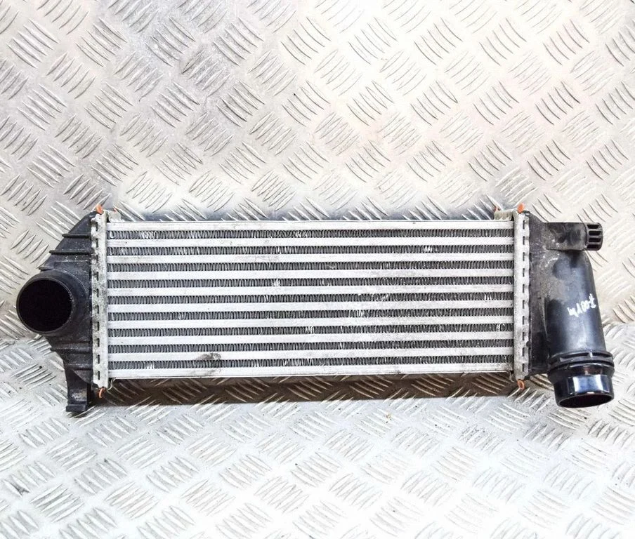 Starpdzesētāja (interkūlera) radiators Y5665004 – Renault Kangoo II (2014-2021)