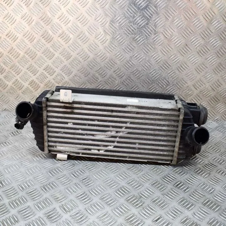 Starpdzesētāja (interkūlera) radiators 282712A530
