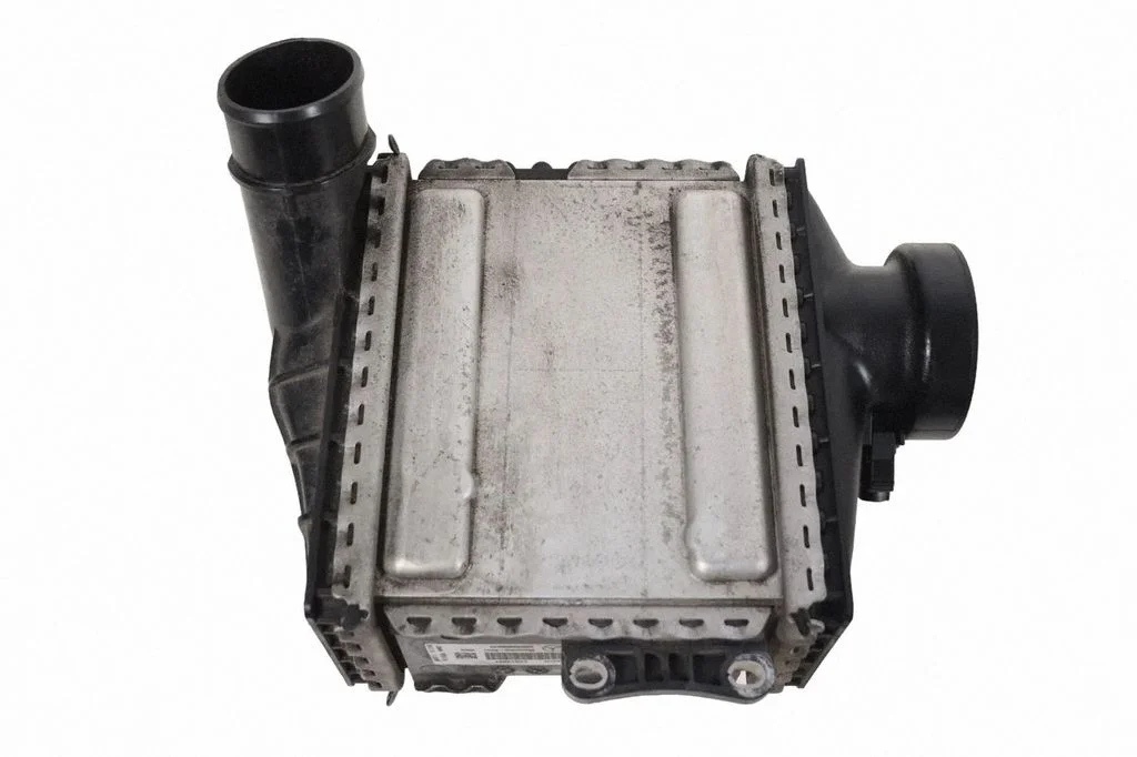 Starpdzesētāja (interkūlera) radiators – Mercedes-Benz C klase W205 (2014-2021)