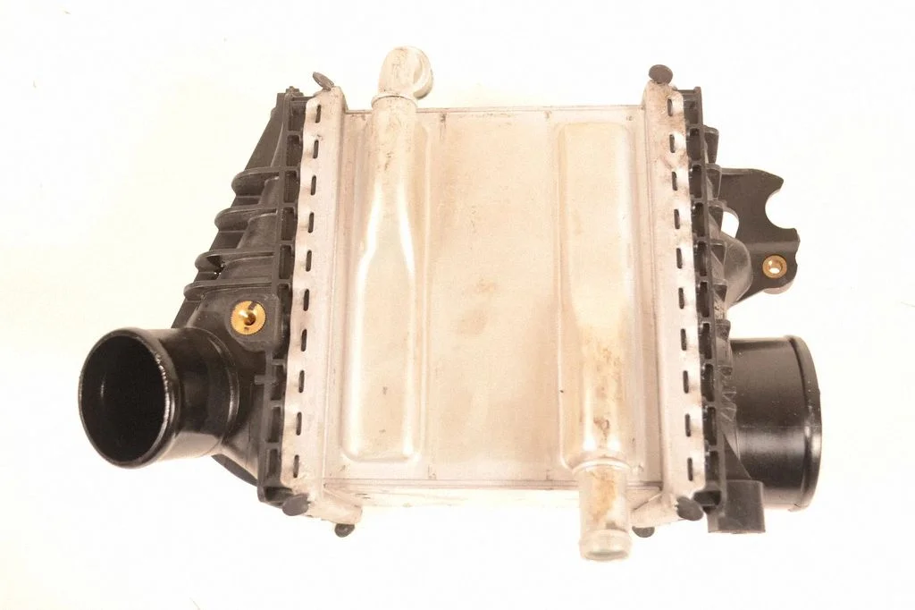 Starpdzesētāja (interkūlera) radiators 144615CA0A