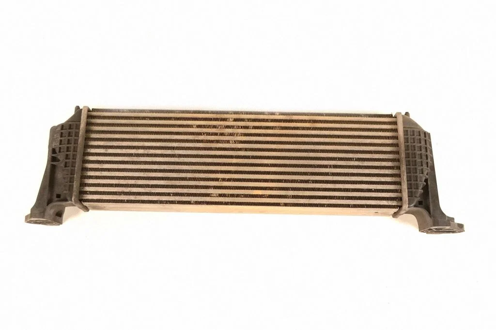 Starpdzesētāja (interkūlera) radiators 8A4750000