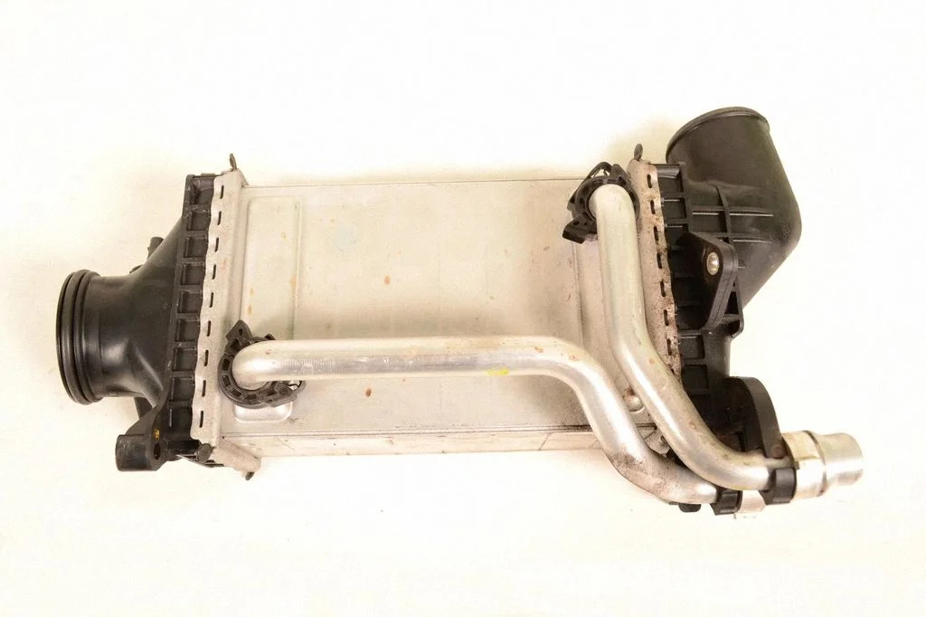 Starpdzesētāja (interkūlera) radiators A2740900414