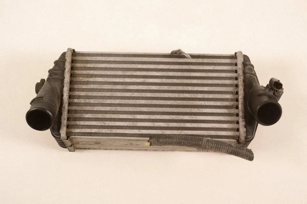 Starpdzesētāja (interkūlera) radiators 282702A570