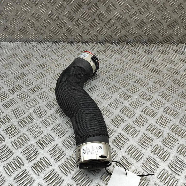 Intercooler hose/pipe 8599392