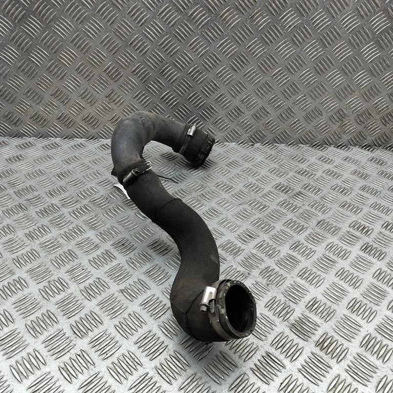 Wąż / rura intercoolera GK216F073AB