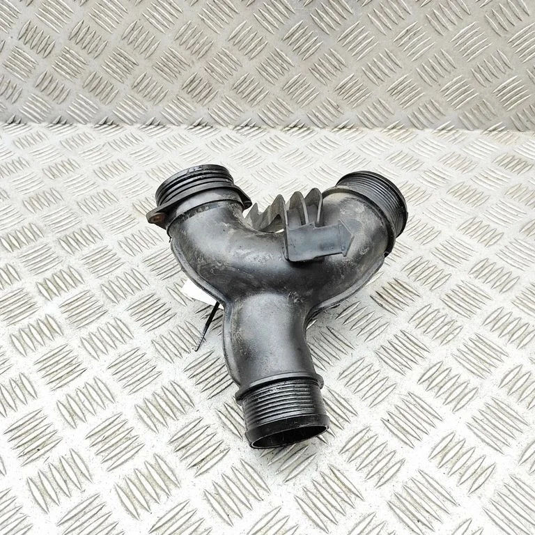Intercooler hose/pipe 038906051C
