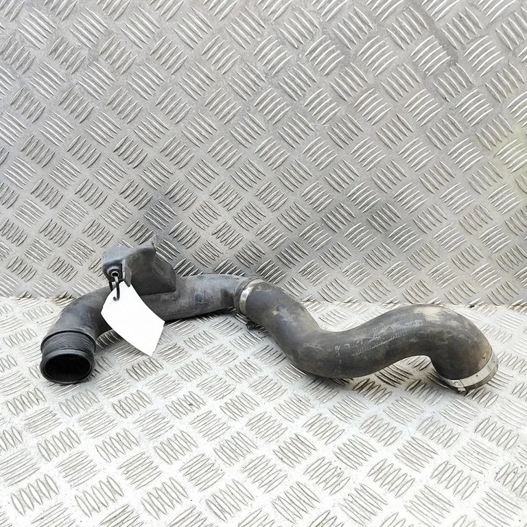 Wąż / rura intercoolera KK216F073BC