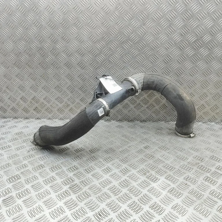 Wąż / rura intercoolera 4K0145709N
