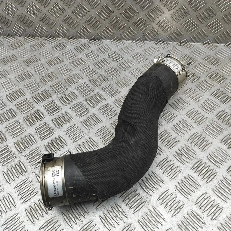 Intercooler hose/pipe 8599392