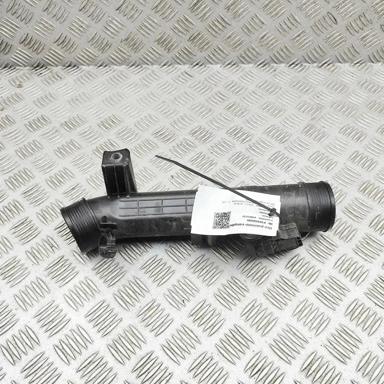 Vahejahuti voolik (-ud)/ toru (-d) 31432308