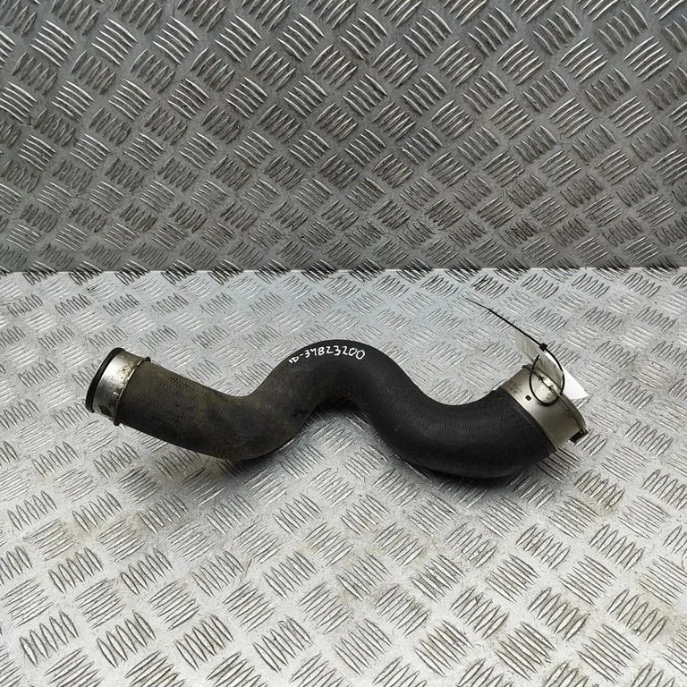 Vahejahuti voolik (-ud)/ toru (-d) – BMW 3-seeria E90 E91 (2005-2012)