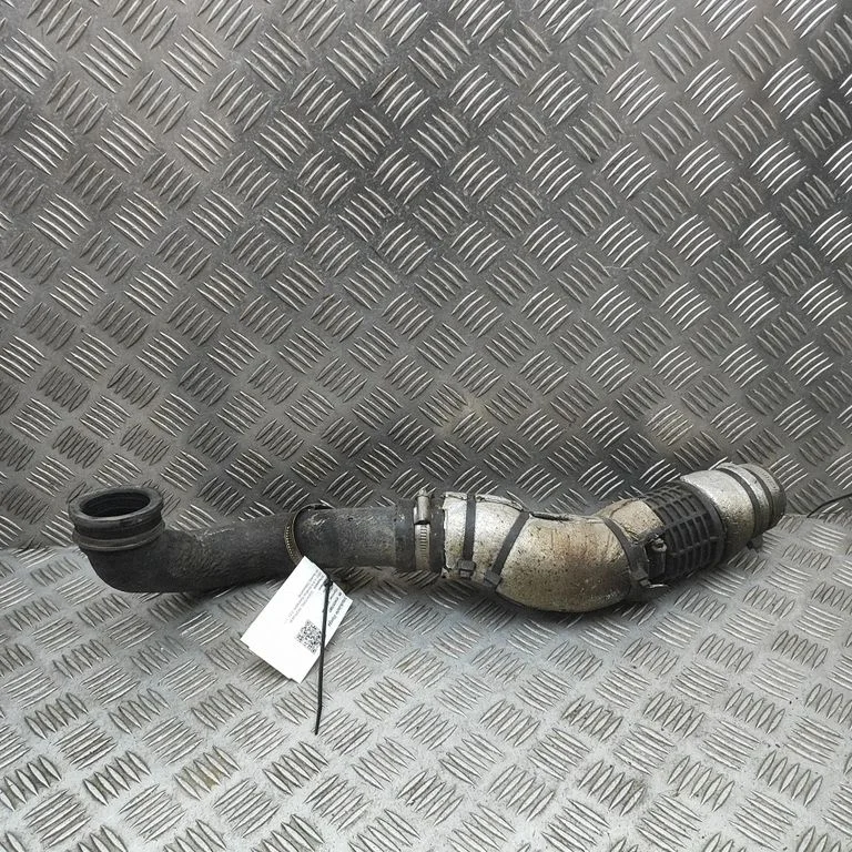 Intercooler hose/pipe 2375008D10