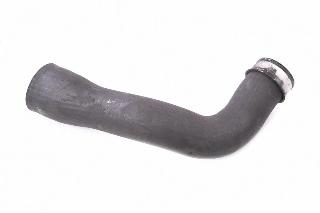 Vahejahuti voolik (-ud)/ toru (-d) 55116862AC