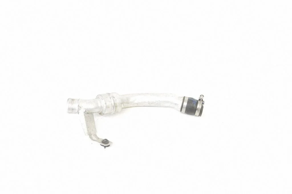 Vahejahuti voolik (-ud)/ toru (-d) – Volkswagen Touareg II (2010-2018)