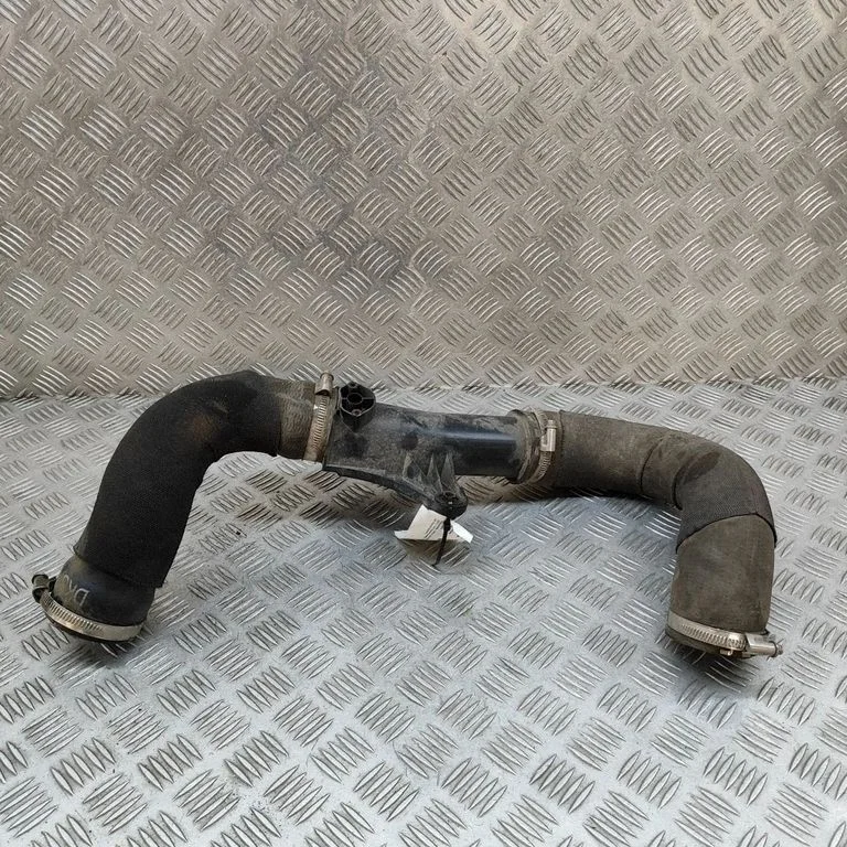 Intercooler hose/pipe 8K0145673