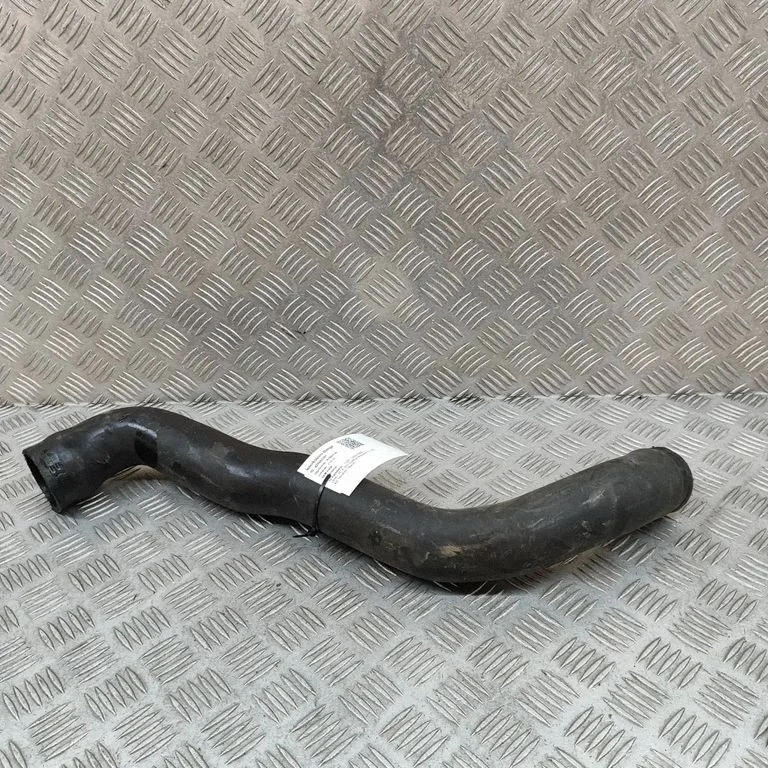 Vahejahuti voolik (-ud)/ toru (-d) 2400887