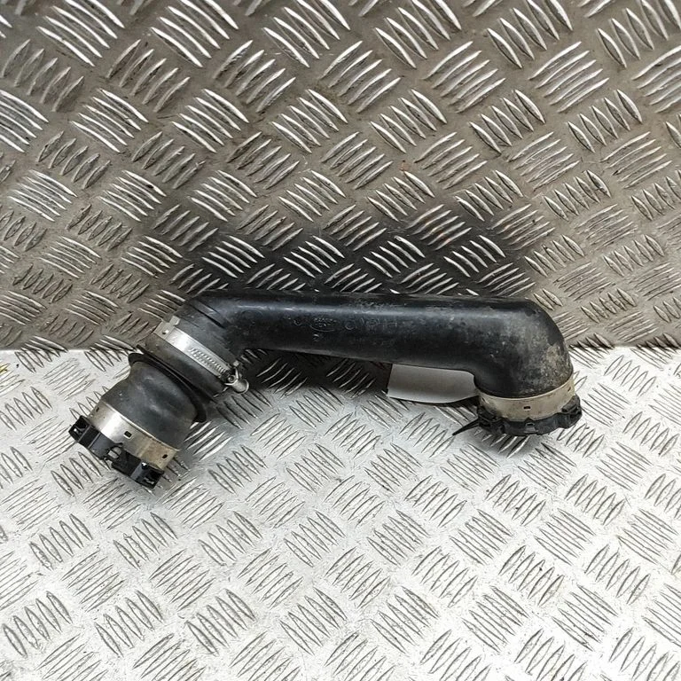 Wąż / rura intercoolera JPLA6F073AC