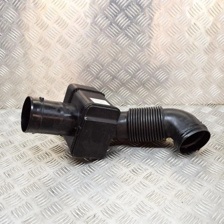 Intercooler hose/pipe FPLA9C619AD