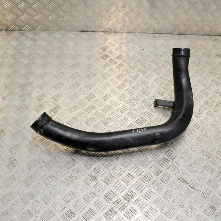Wąż / rura intercoolera 31355268